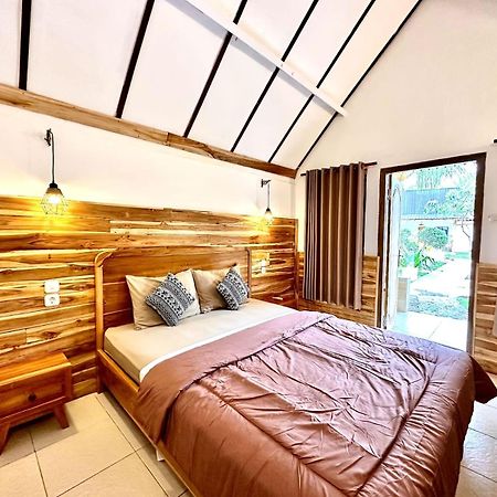 Sedjiwa Hotel Гили Еър Екстериор снимка