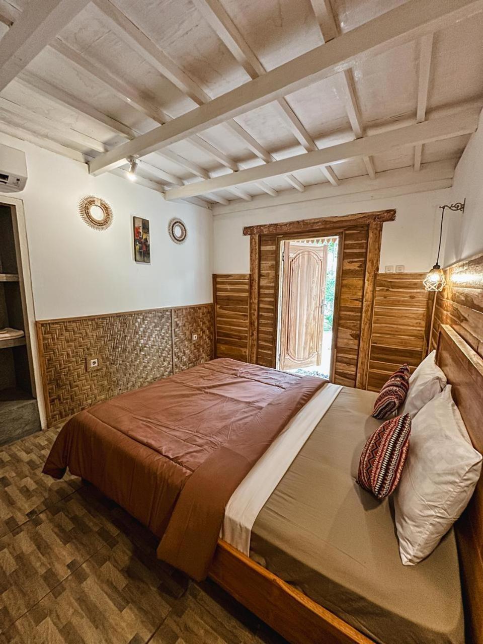 Sedjiwa Hotel Гили Еър Екстериор снимка