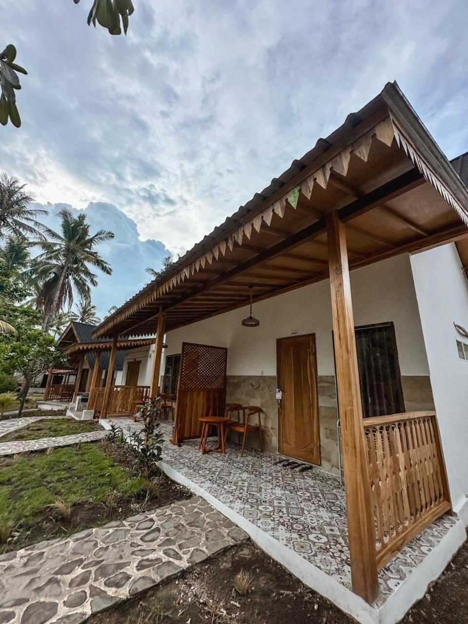 Sedjiwa Hotel Гили Еър Екстериор снимка
