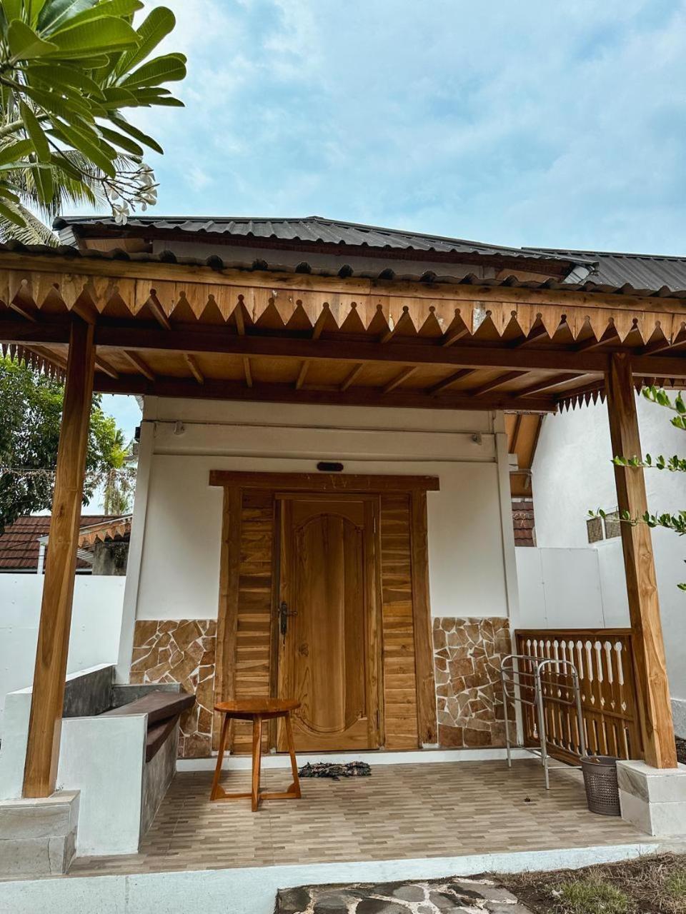 Sedjiwa Hotel Гили Еър Екстериор снимка